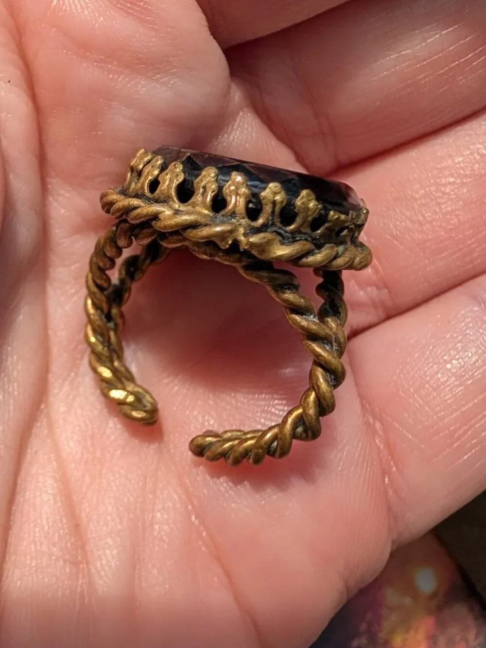 Vintage Jet Black Glass Intaglio Braided Brass Victorian Ring, Size 5.5